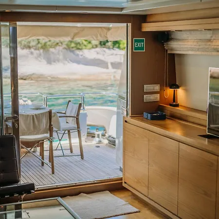 Sanlorenzo Sl Deluxe Motoryacht Botel